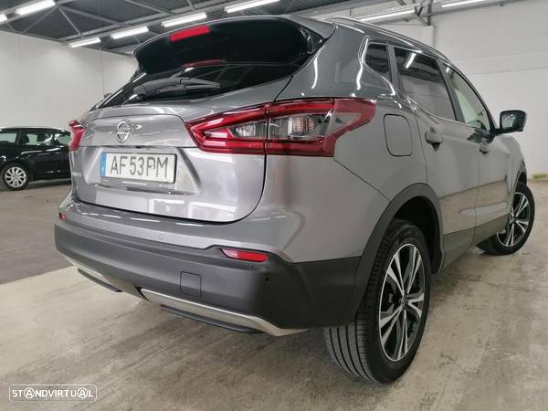 Nissan Qashqai 1.3 DIG-T N-Connecta J18 - 2