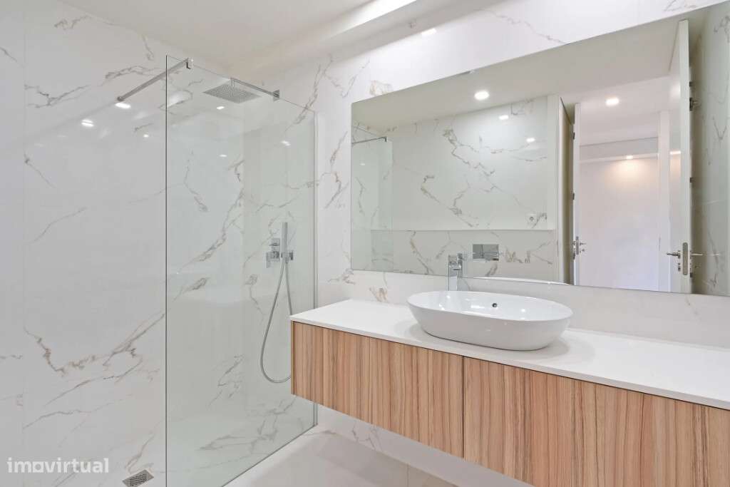 T2 Creixomil - Excelente Construção - Grande imagem: 4/7