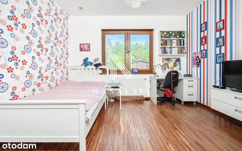 Dom z basenem i sauną na dużej działce pod lasem-19