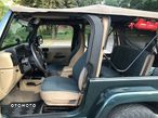 Jeep Wrangler 4.0 Sport - 21