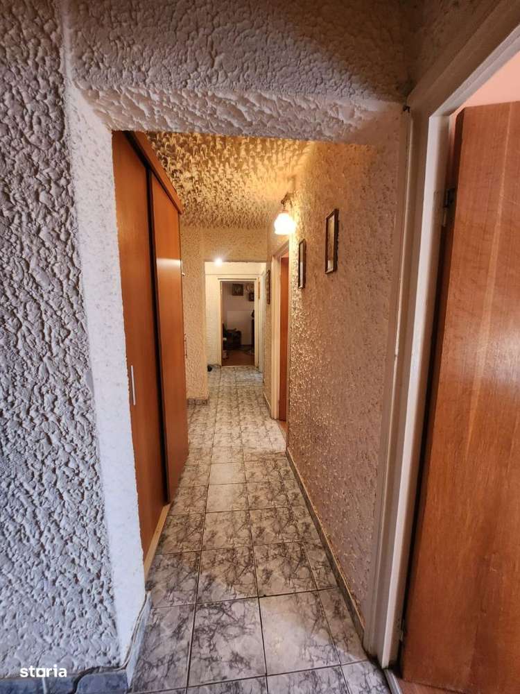 Apartament de vanzare 4 camere - Negru Voda-3