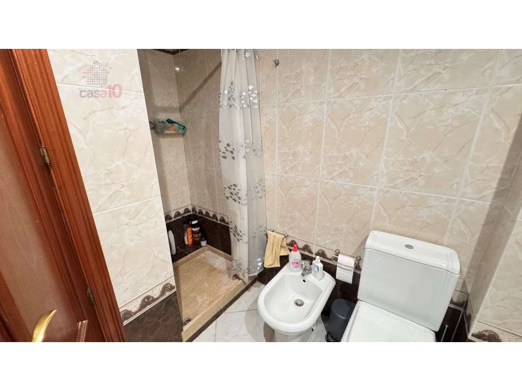 Apartamento parcialmente mobilado no Pateo Aldegalega, Montijo-9