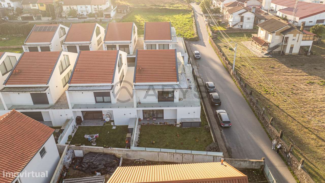 Moradia T3 semi-nova | Condomínio Fechado – Arcozelo, Ponte de Lima-40