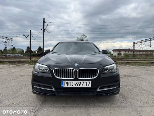 BMW Seria 5 520d Touring - 1