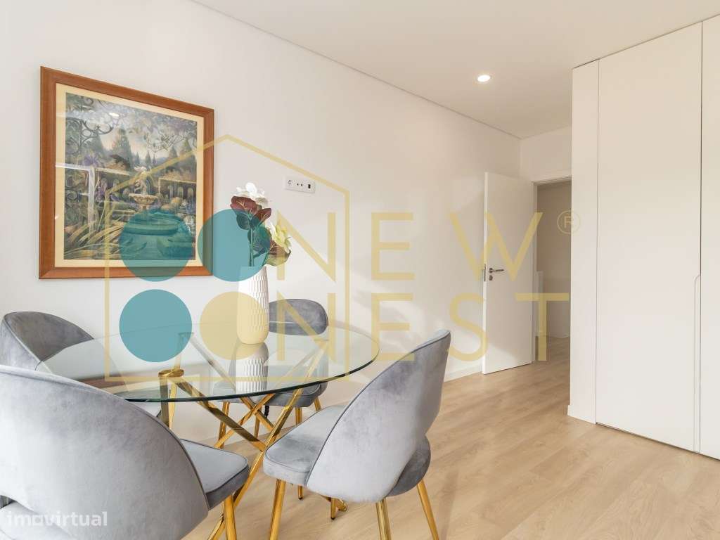 Moradia T3+1 em Banda como Nova com pátio e Vista Castelo de Palmel...-46