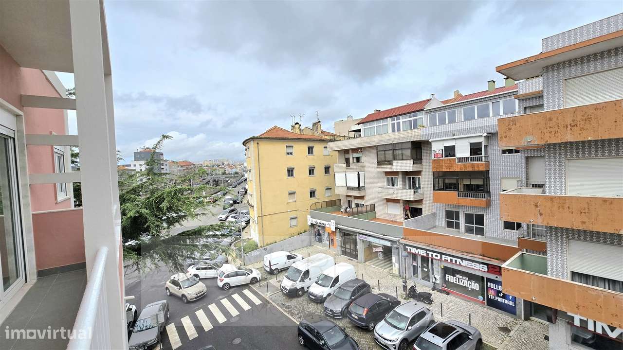 T2 remodelado primeiro andar, Mina de água, Amadora,Lisboa-18