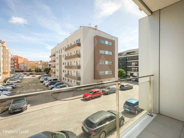 Apartamento T2 com varandas e garagem fechada no centro de Aveiro-25
