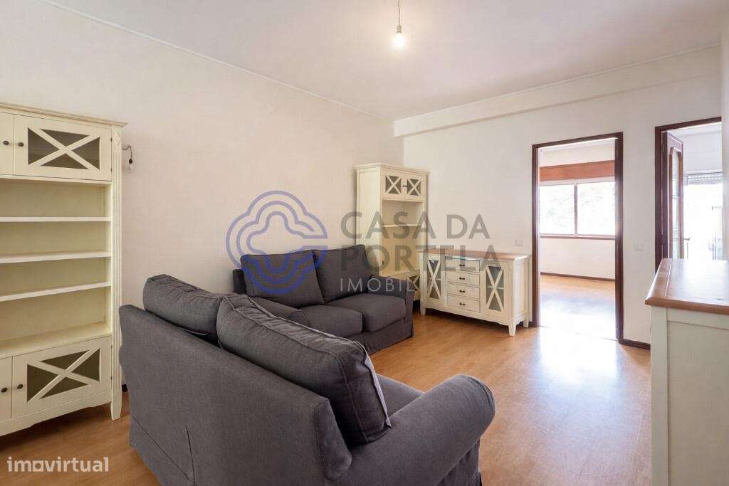 Apartamento T2+1 a apenas 200 metros da praia, em Póvoa de Varzim. - Grande imagem: 2/14