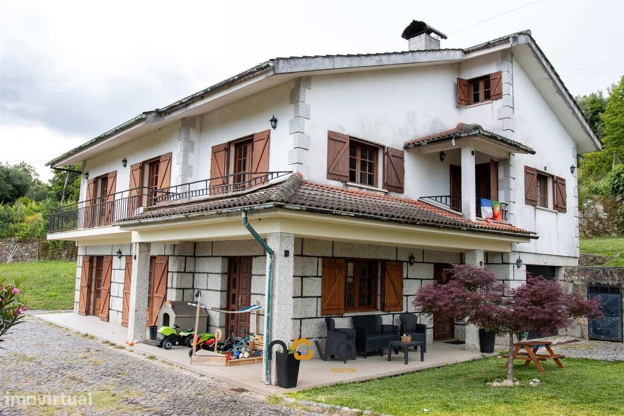 Moradia Independente T4 com Vista Panorâmica – Arcos de Valdevez-25