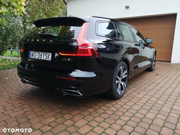 Volvo V60 D4 AWD R-Design - 13