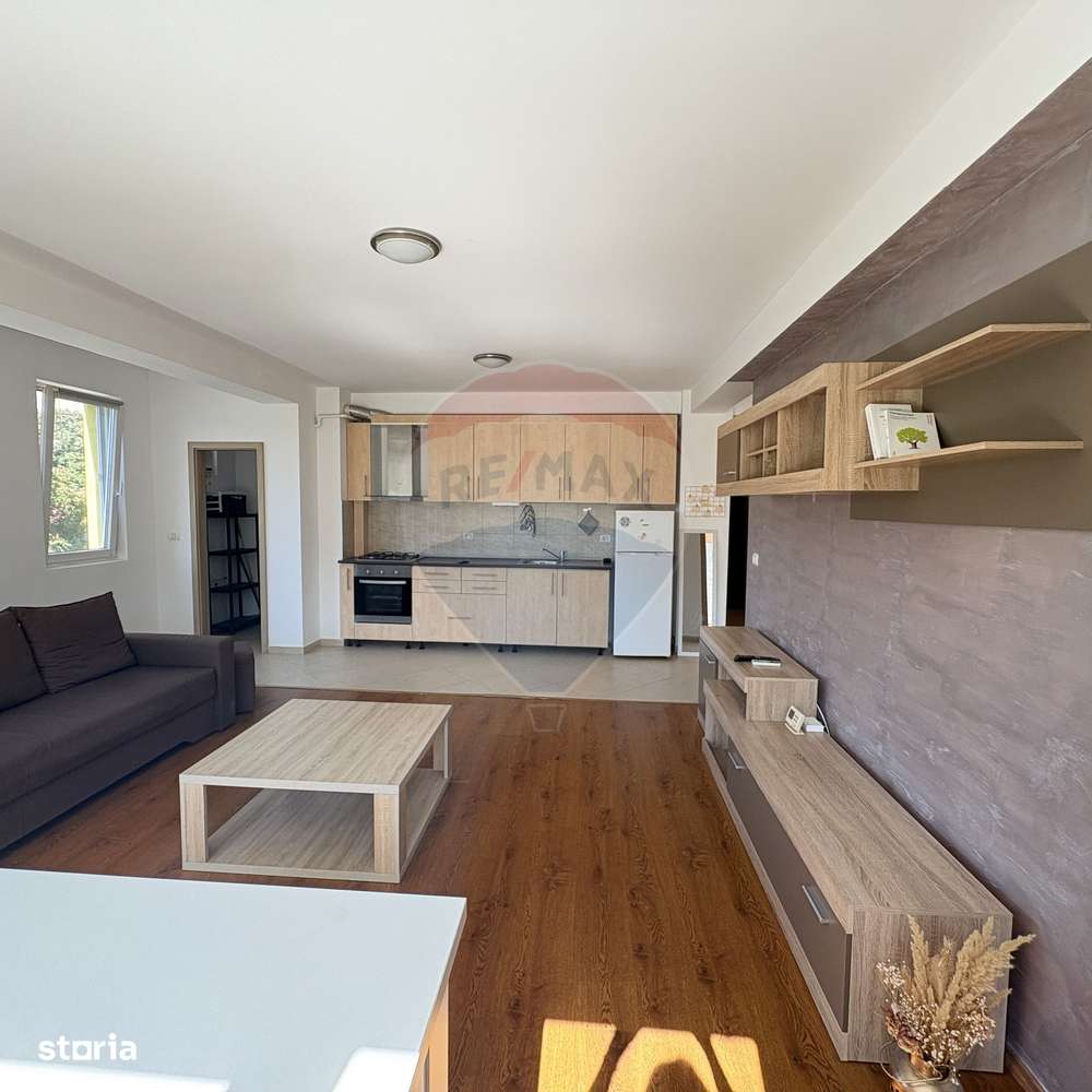 Apartament cu 3 camere de inchiriat - Imagine principală: 3/15