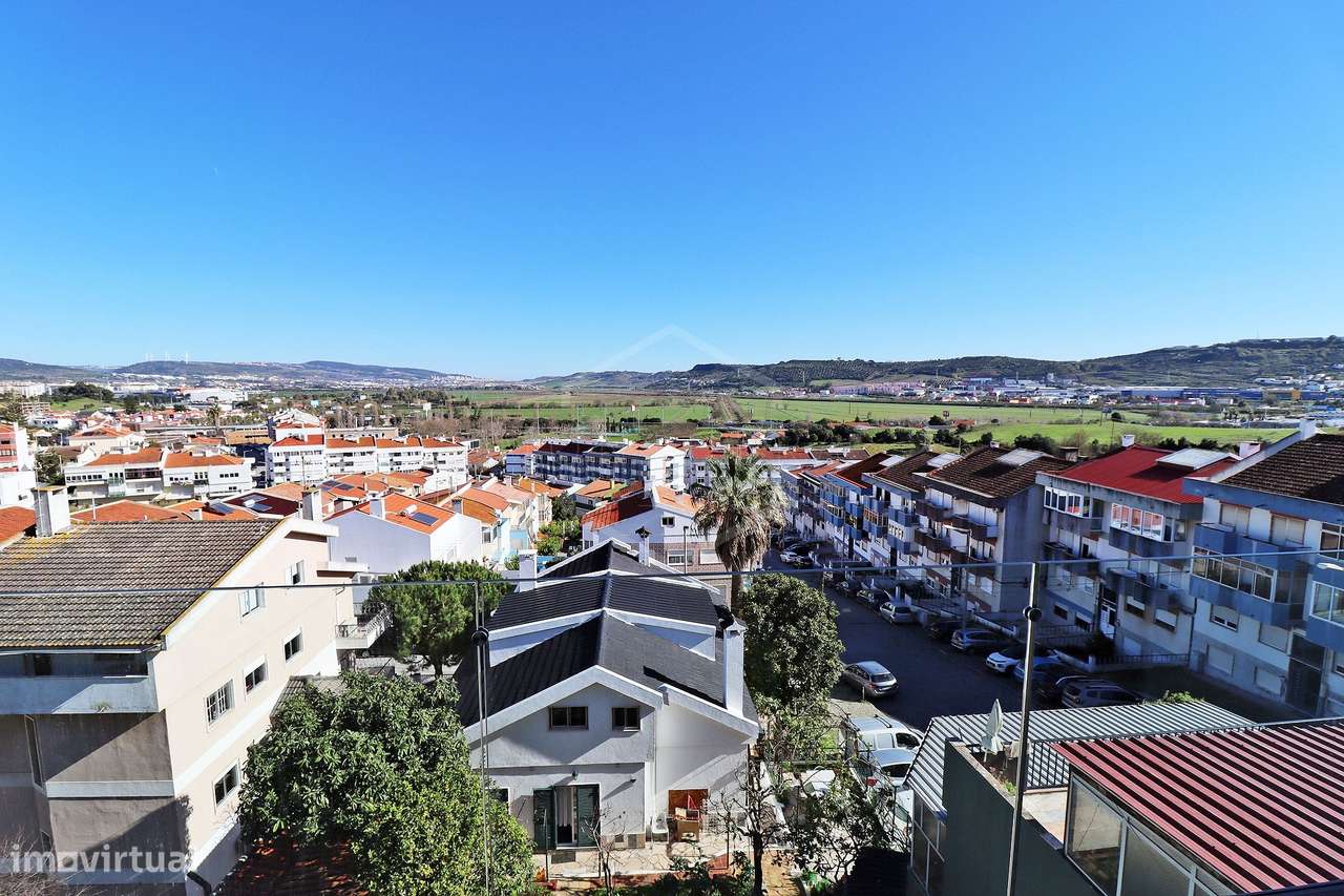 Moradia nova T5 + 3 Salas, em Mealhada - Loures-26
