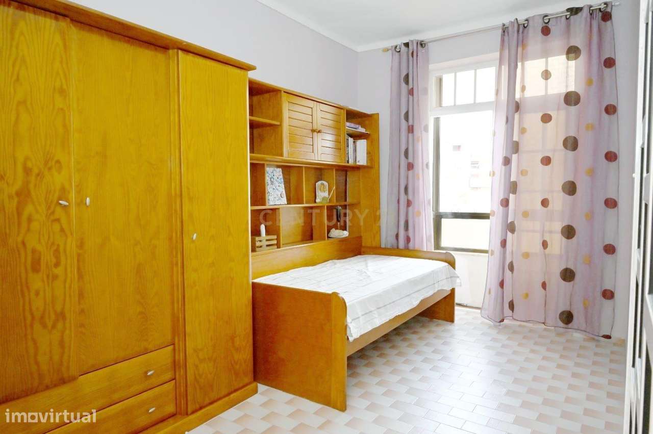 Apartamento T3 no Alto Seixalinho - Conforto, Luz e Potencial-11