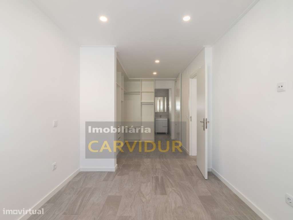 Apartamento T3 remodelação contemporânea com Quintal-9