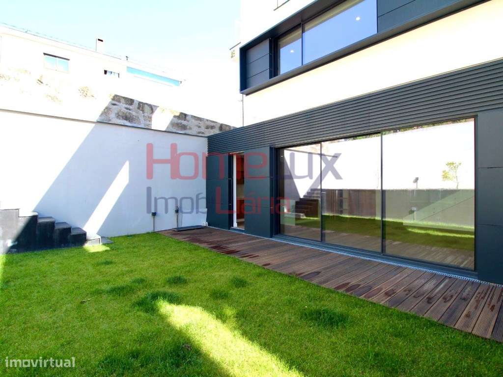 Moradia Exclusiva com Jardim na Boavista-44