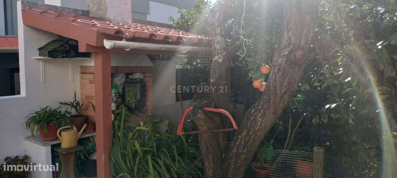 1º Andar de Moradia em São Domingos de Rana - Grande imagem: 4/25