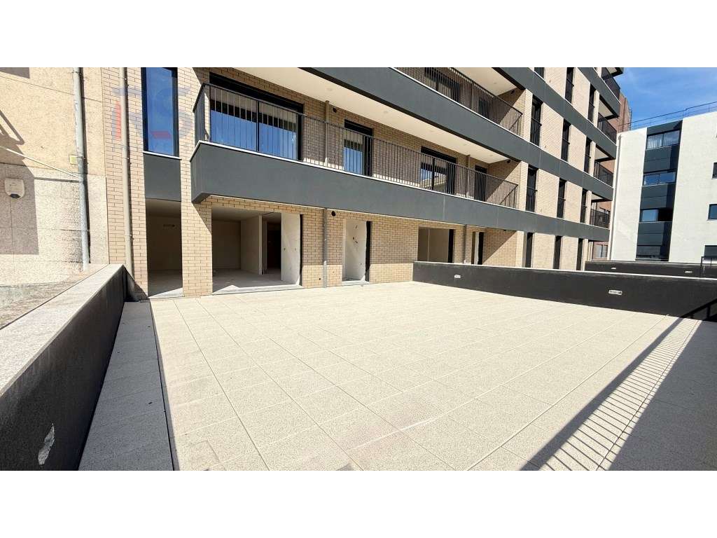 T2+1 com terraço em fim de construção Ismai - Grande imagem: 1/26