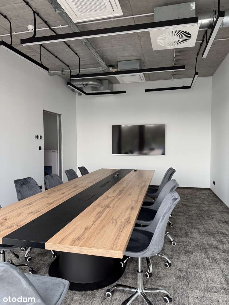 Nowoczesny lokal biurowy z parkingiem-4