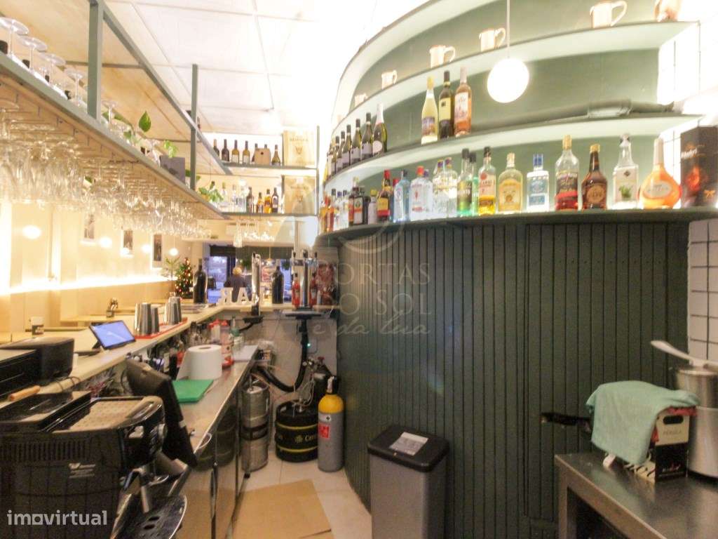 Hamburgueria totalmente equipada no centro de Lisboa-7