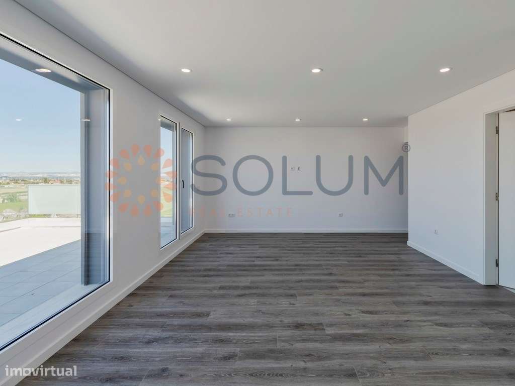 Duplex T5 novo com 3 suites - Montijo-7