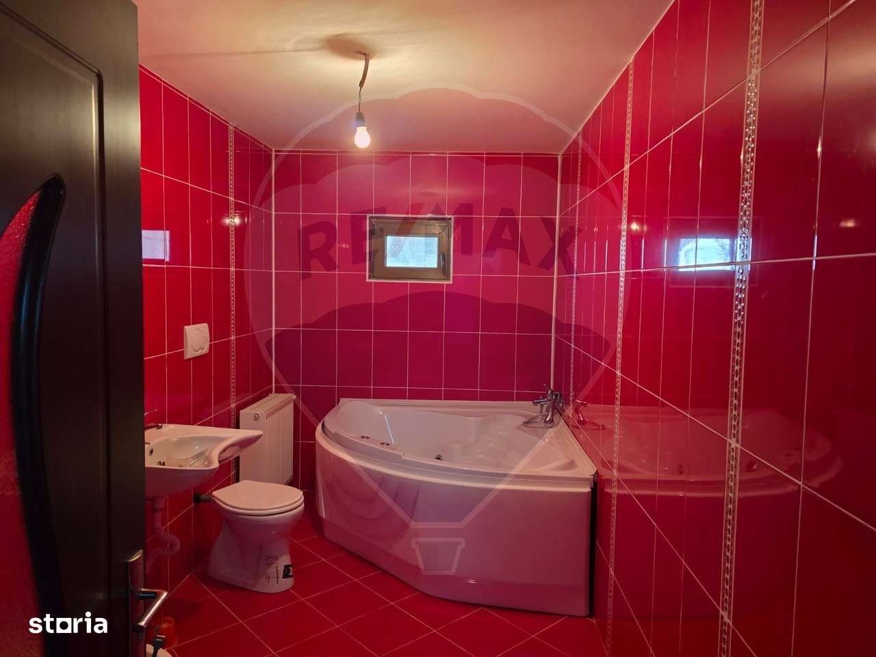 De vanzare casa solida cu teren generos si acces facil Lespezi Bacau-4