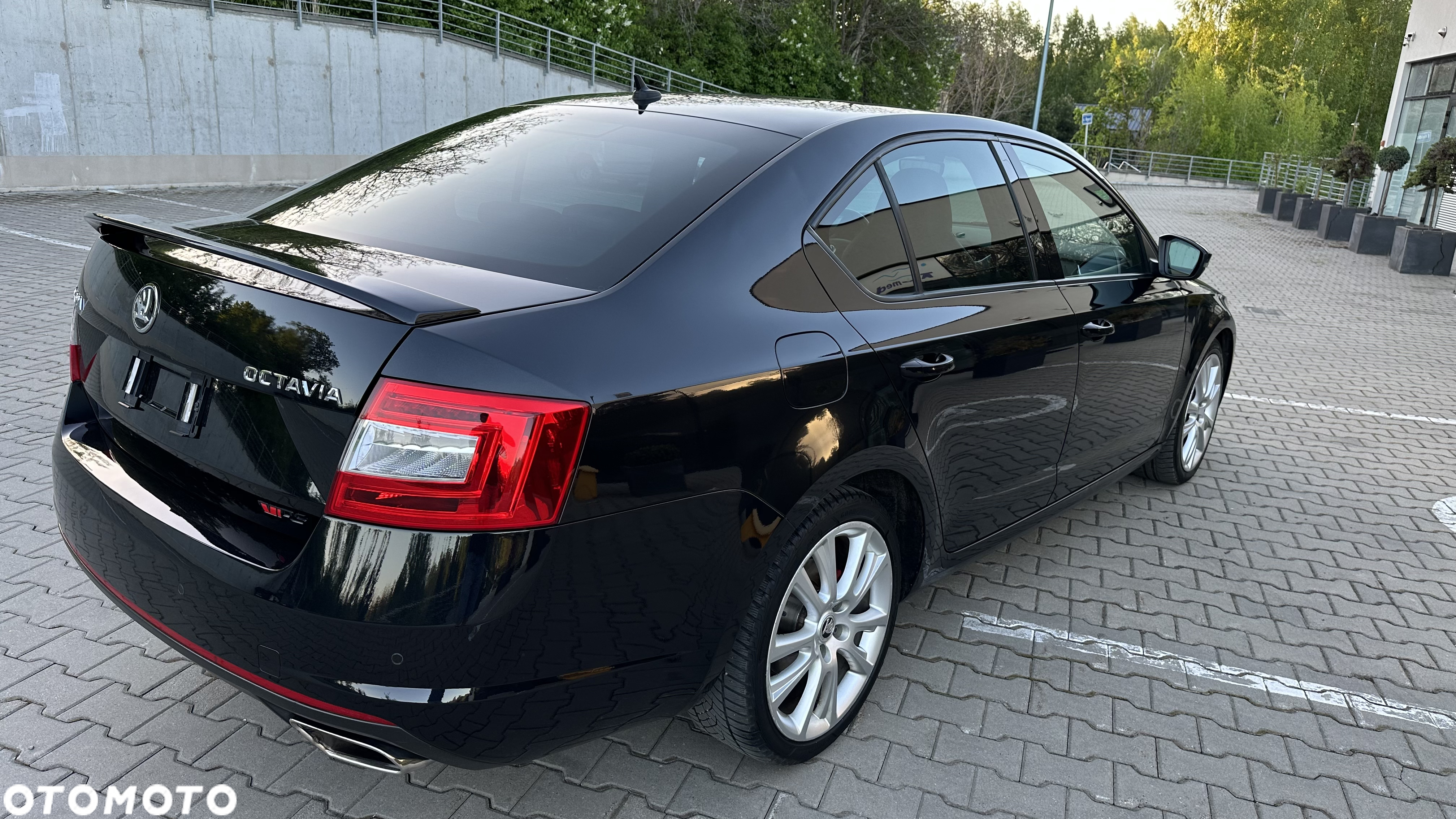 Skoda Octavia 2.0 TSI RS DSG - 10