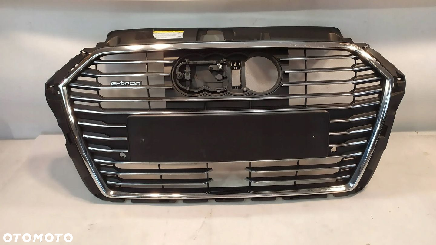 GRILL ATRAPA CHŁODNICY AUDI A3 8V4 E-TRON - 11