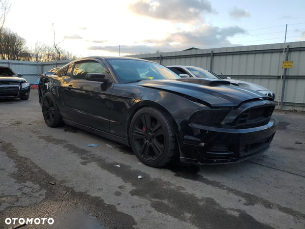 Ford Mustang 3.7 V6 Premium - 5