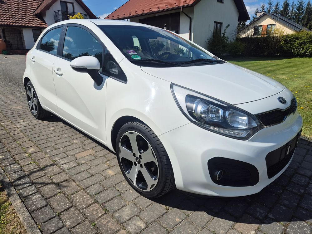 Kia Rio III 1.2 Dream Team Edition 2012