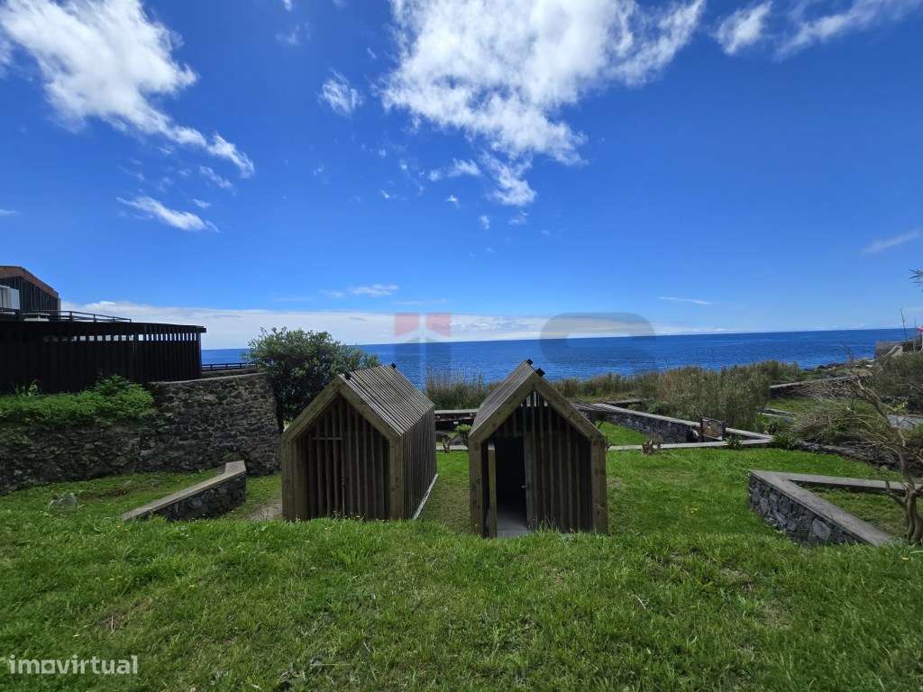 Terreno com Ruína e Acesso Direto ao Mar na Exclusiva Rocha da Relva-16