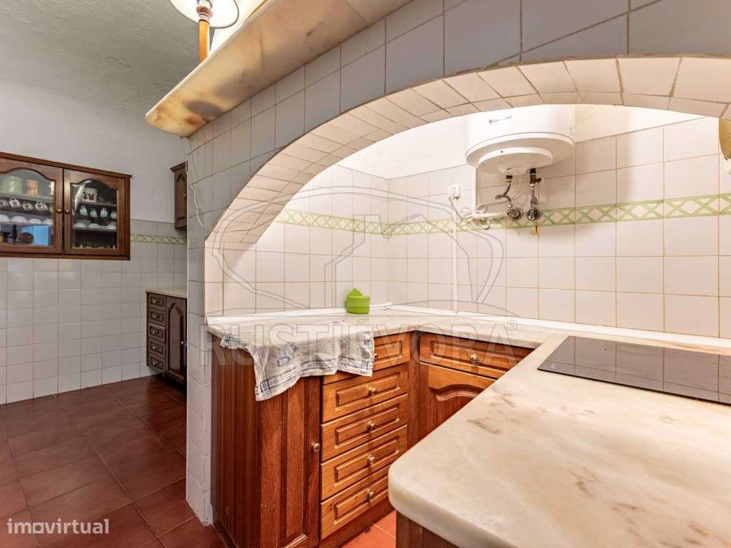 Moradia Unifamiliar T4 no Centro Histórico da Cidade - Potencial de...-28