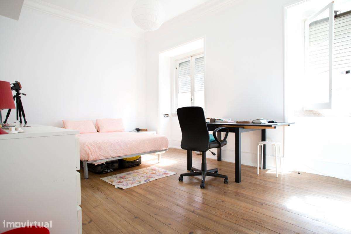 Quarto - localizado em Alameda Lisbon - Grande imagem: 4/8