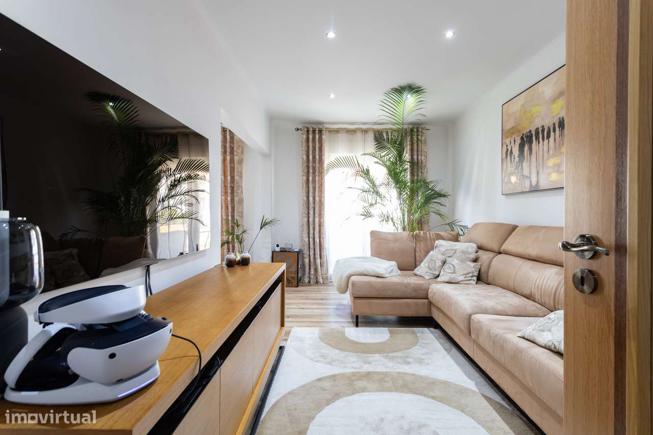 Apartamento T5, remodelado, em Algés. - Grande imagem: 4/31