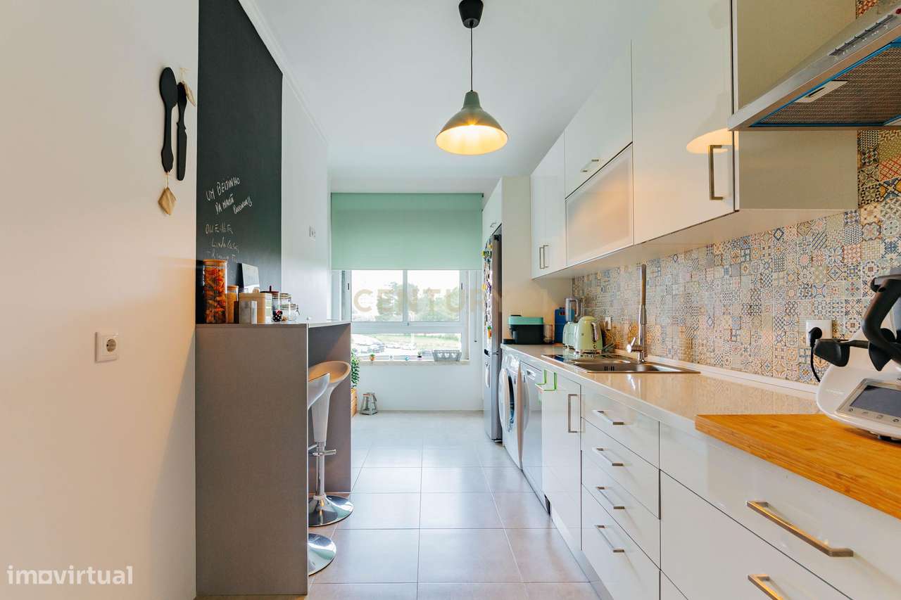 T2 REMODELADO COM VARANDAS PÓVOA DE SANTA IRIA - Grande imagem: 4/16