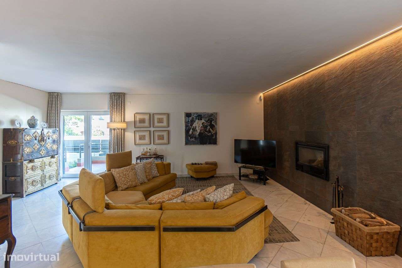 Moradia totalmente remodelada na melhor zona das Antas-7