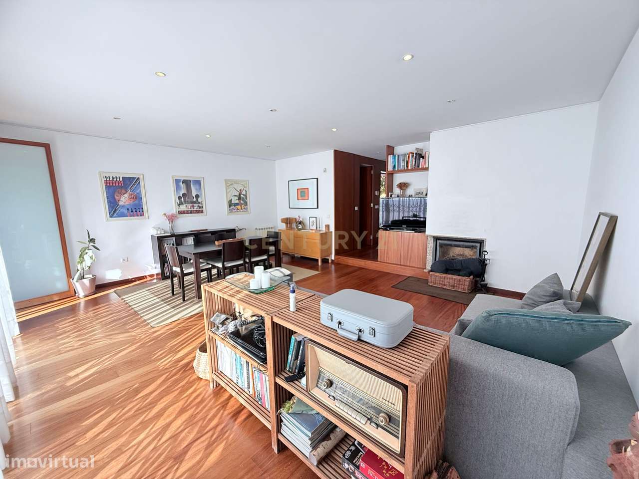 Moradia T3 com suite master, em condomínio de prestígio – Estrada Real-21