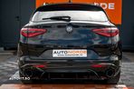 Alfa Romeo Stelvio 2.0 Turbo 16V AT8-Q4 Veloce - 9