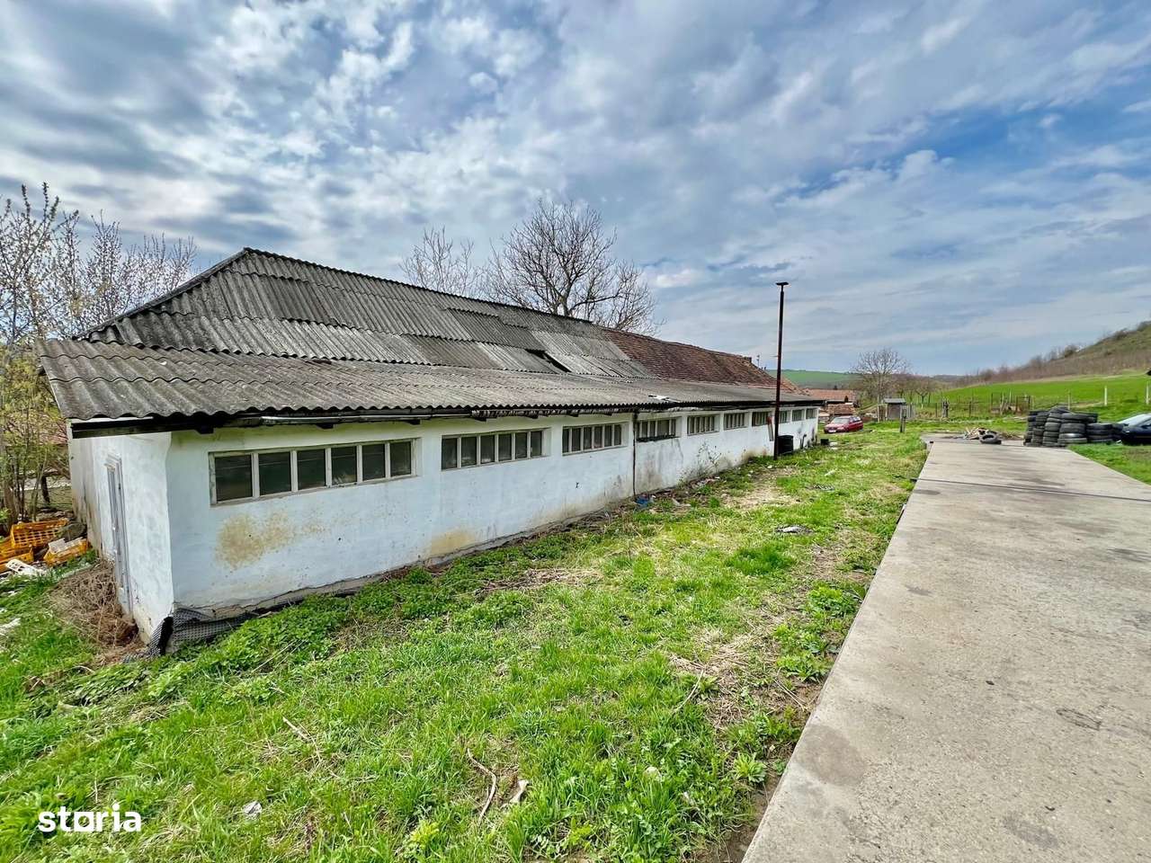 Teren intravilan - 2700 mp - Zona cu potential - Imagine principală: 2/5