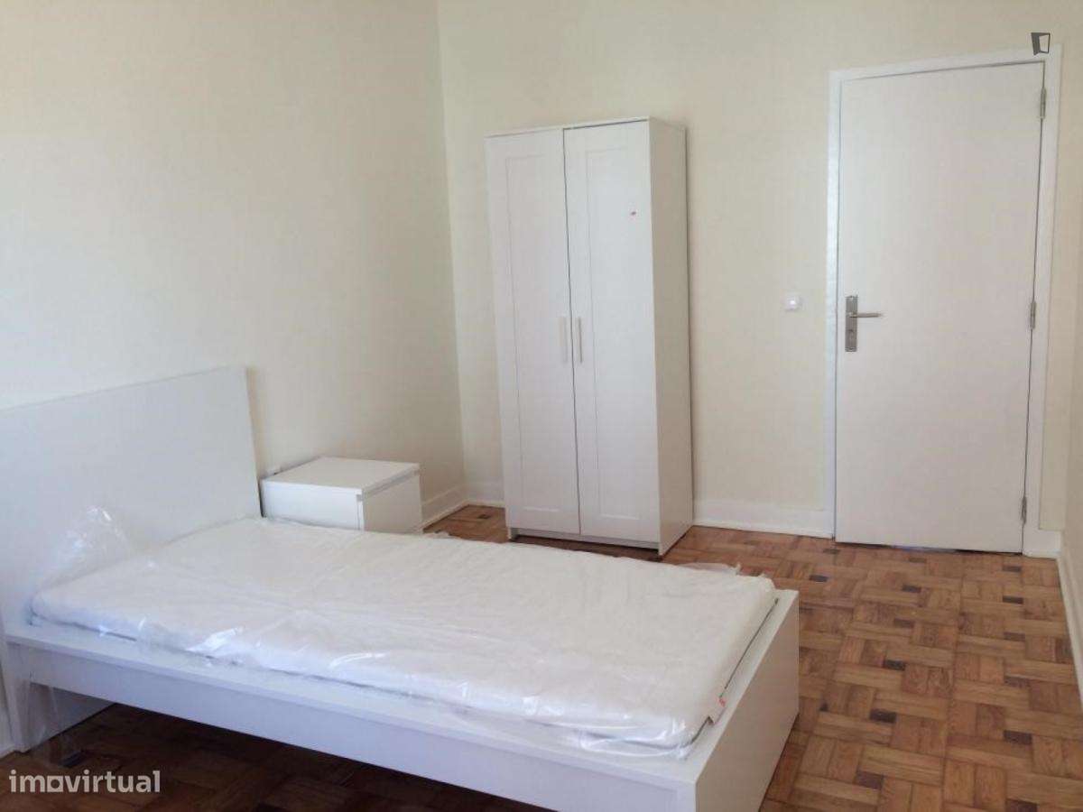 Quarto - localizado em Santarem - Grande imagem: 2/7