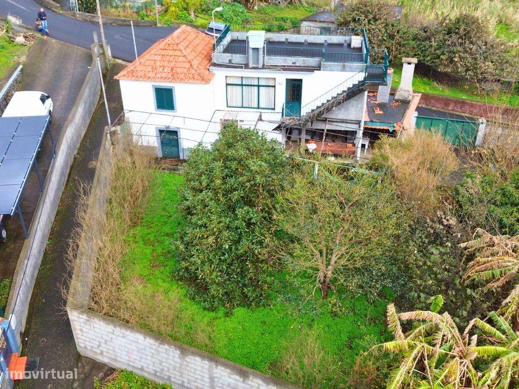 Prédio Misto com Moradia T2 e Terreno de 760 m2 no Faial - Grande imagem: 5/17