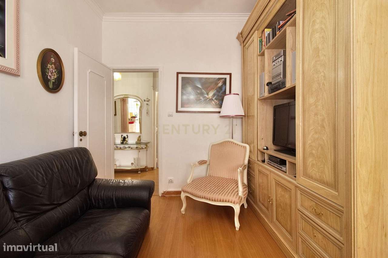 Apartamento T3 com 2 casas de banho em Barcarena – Pronto a habitar-5