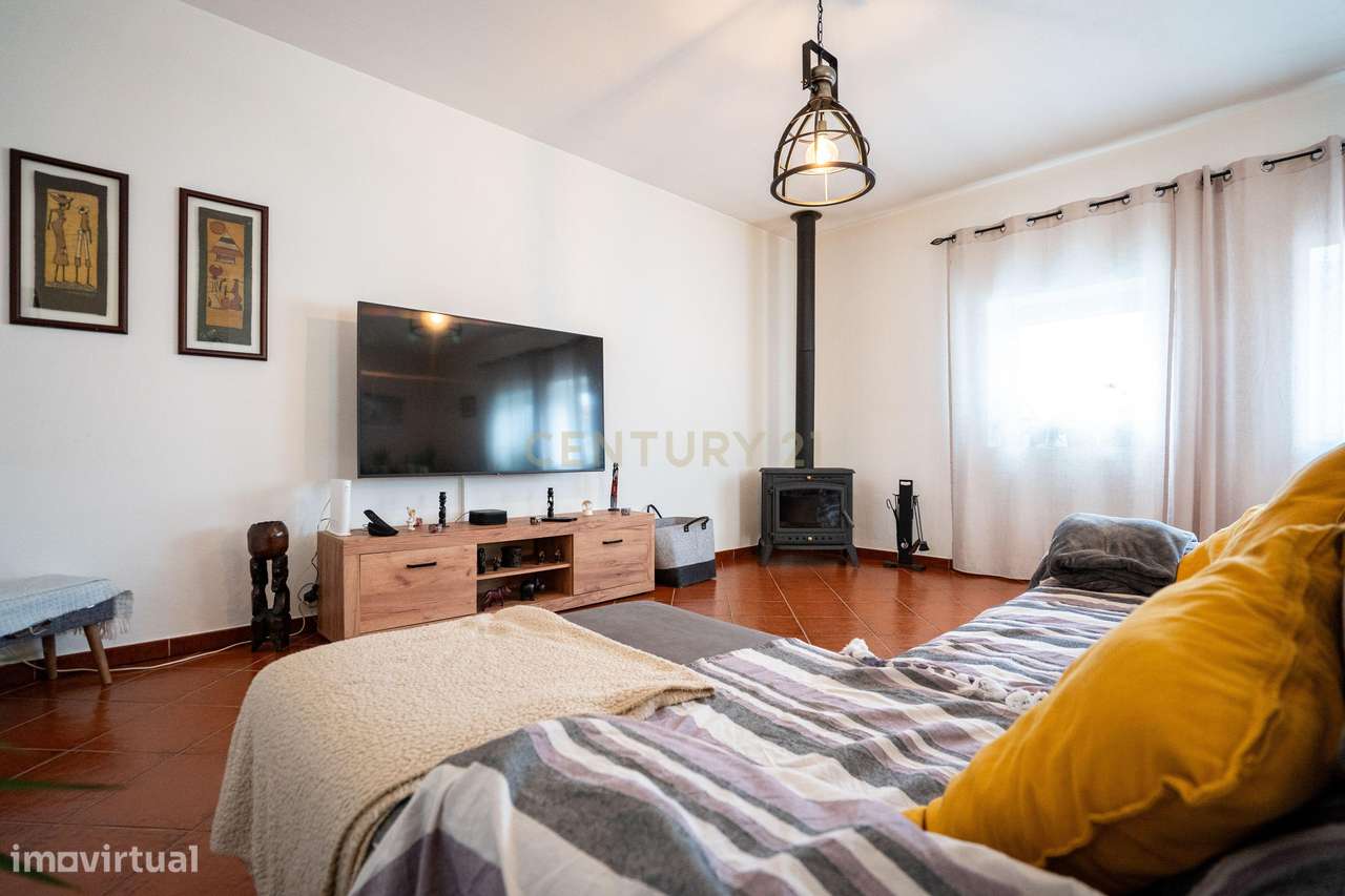 MORADIA TÉRREA T3 + SÓTÃO A 10 MINUTOS DA CIDADE-5