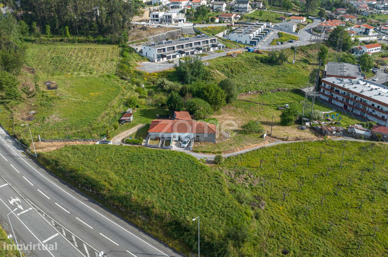 Moradia para restauro com terreno de 2370m2 - Grande imagem: 5/15