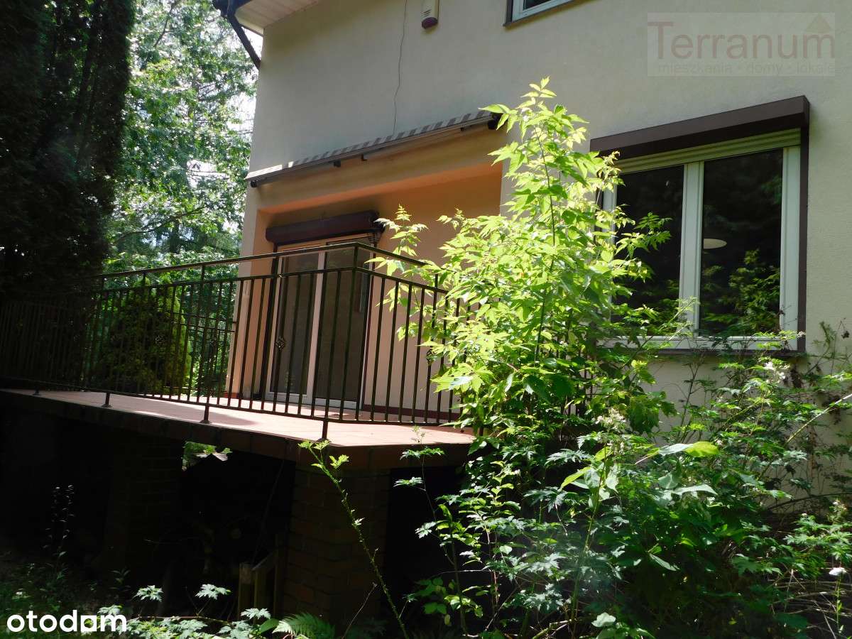 Jachranka - uroczy dom na dużej działce-9