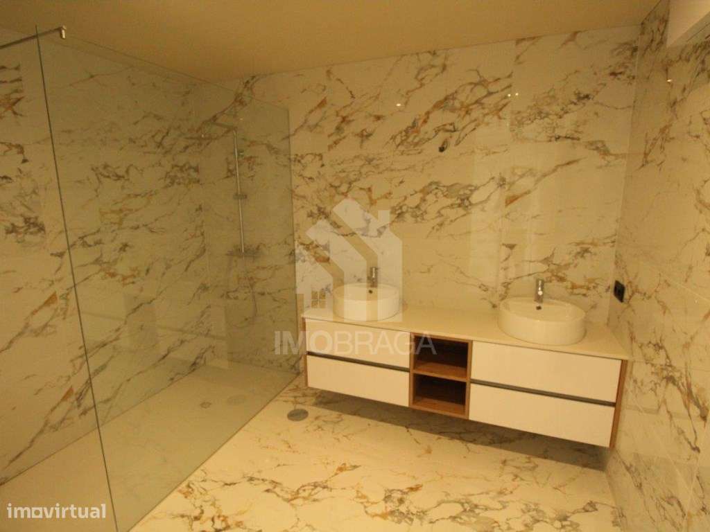 Moradia de Gaveto T3 Nova com 3 Suites | Pronta a Habitar | S. Pedr...-15