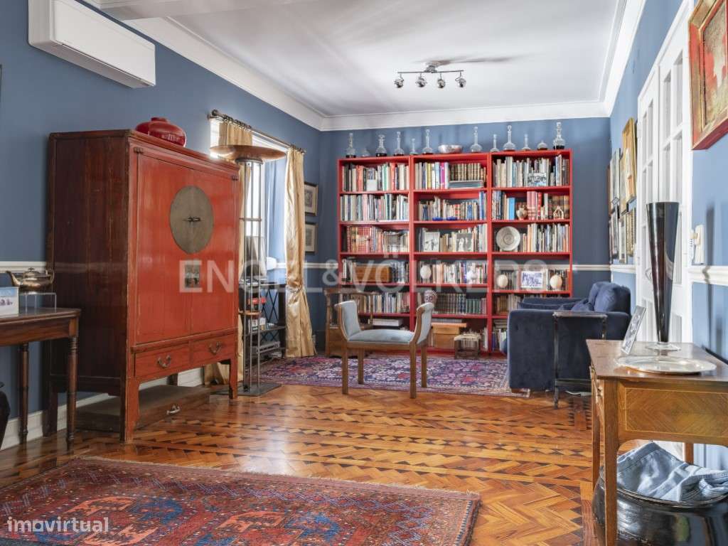 Apartamento T4 junto à Basílica da Estrela com garagem - Grande imagem: 4/30