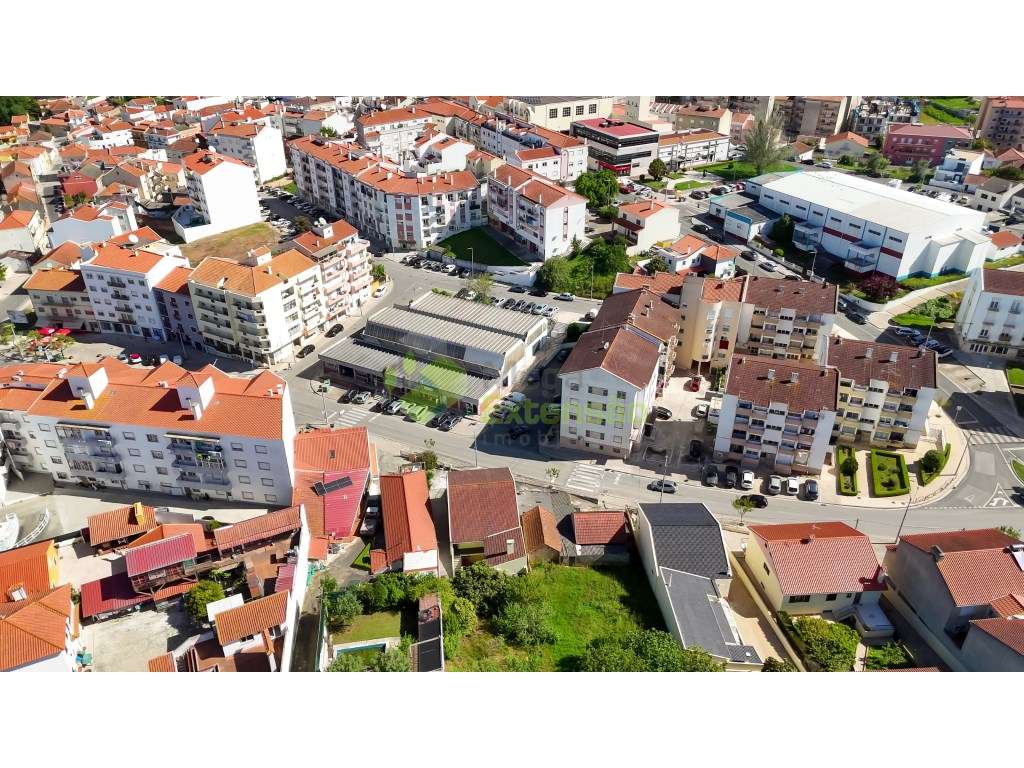 Moradia T3, com Terreno de 1080 m2, no Centro da Vila do Cadaval, c...-48