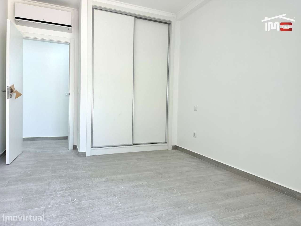 Incrível Moradia T4-25