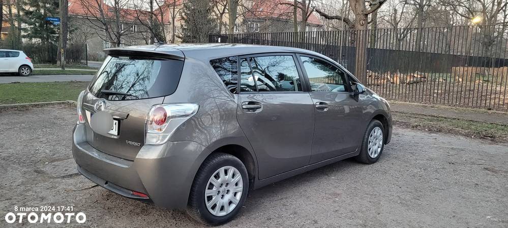 Toyota Verso 1.6 Active - 14