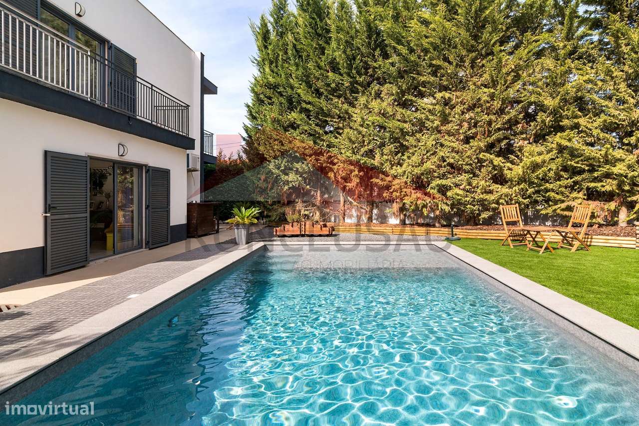 Azeitão - Moradia V4 excelente estado, Piscina - Grande imagem: 2/44
